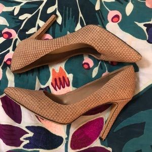 Vince Camuto pumps